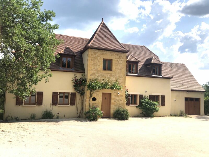 spacieuse maison perigourdine à vendre à Gourdon-ref-1382