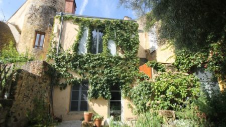 Réf-1357- 399.000 € *