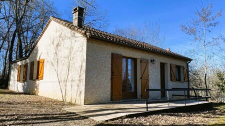 Maison de plain-pied à vendre-calme-entre Souillac et Gourdon-ref-1403