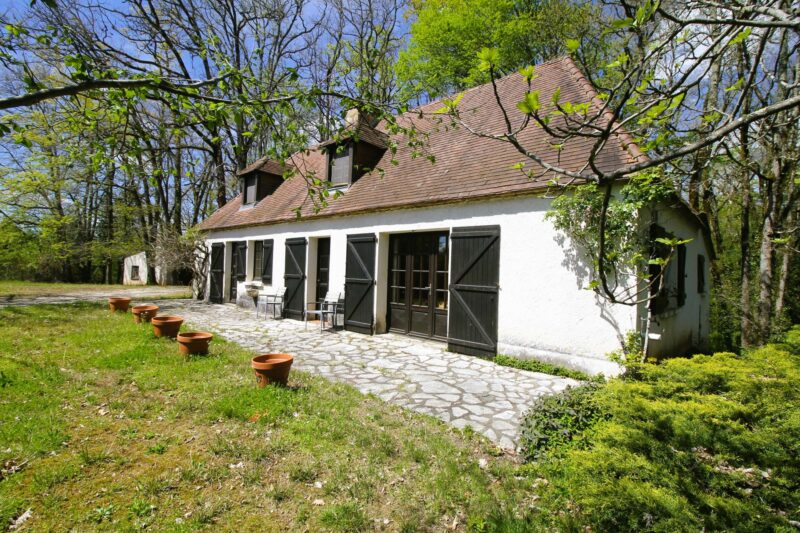 Maison de charme de plain-pied, à vendre, entre Sarlat et Gourdon-ref-1413