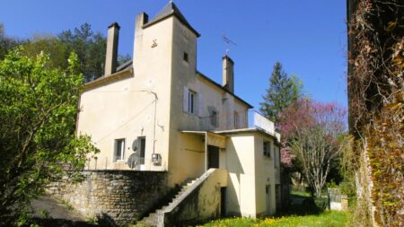 maison de maître à vendre-village avec commerces--grange-pierre-LOT-Gourdon-ref-1409