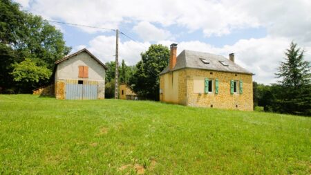 Réf. 1432 - 153.000 € *