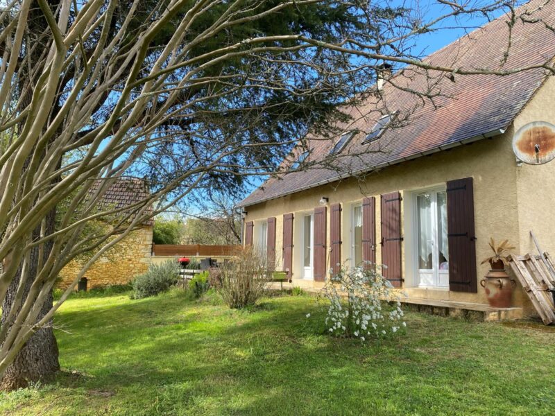 Maison à vendre-110 m2 habitables-Jardin et garage-entre Sarlat et Gourdon-ref-1447