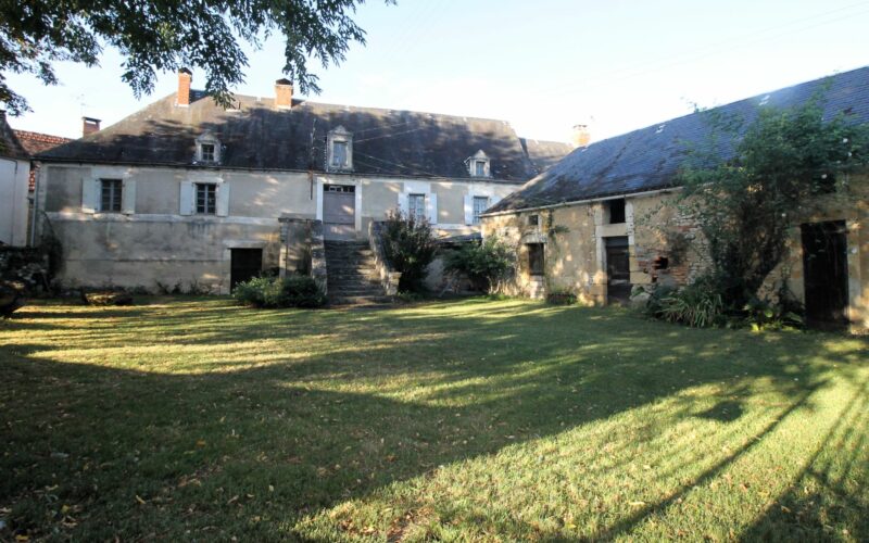 Propriété à vendre dans un village-proche Gourdon -ref 1449 - Copie