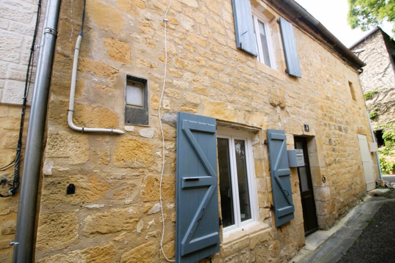 maisonnette de 60 m2- 4pièces -2 chambres-Gourdon -LOT-centre ville-ref-1444