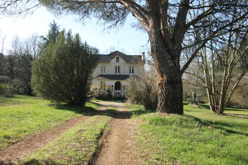 Réf. 1464 - 255.600 € HAI  * – Image 3