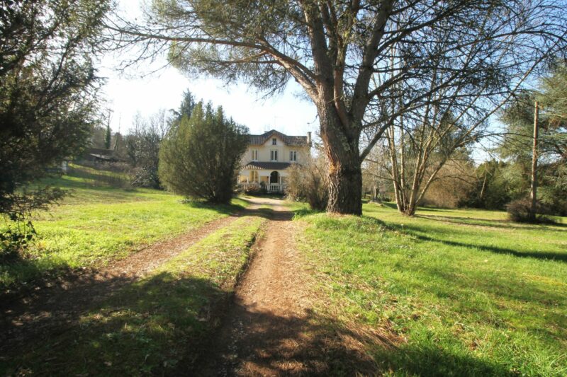 Réf. 1464 - 255.600 € HAI  * – Image 2