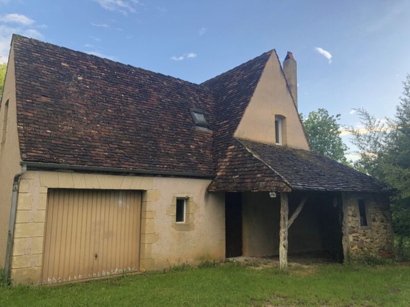 maison à vendre dans un bel environnement-110m2-terrain 3145 m2-façade 2-ref-1466