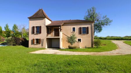 Maison contemporaine style périgourdin, à vendre secteur Gourdon-5 pieces 4 chambres-piscine-ref-1489