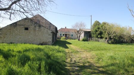 Réf. 1567 - 199.000 €