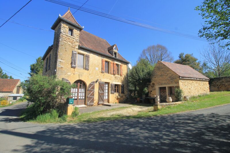 Réf. 1542 - 99.000 €*