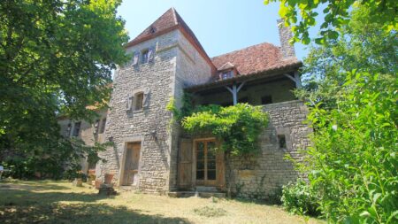 Réf. 1588 - 223.650 €