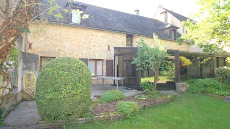 Réf. 1575 - 296 800 €
