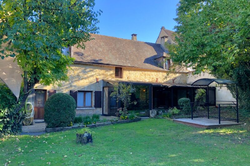 Réf. 1575 - 296 800 €