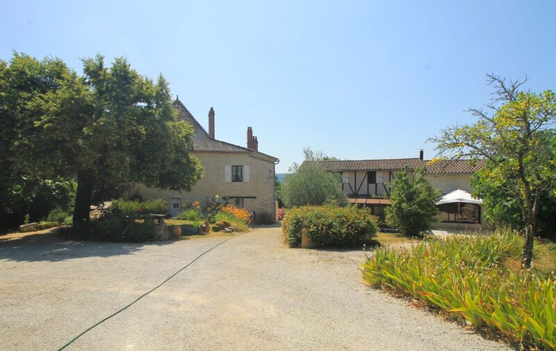 Réf. 1589 - 398.500 €