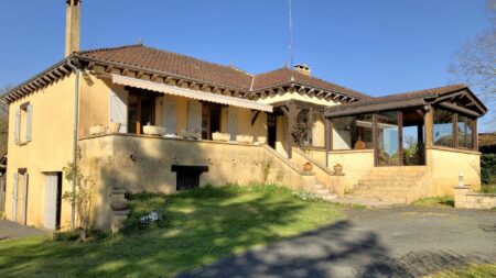 Réf. 1622 - 295.000 €