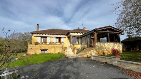 Réf. 1622 - 340.000 €