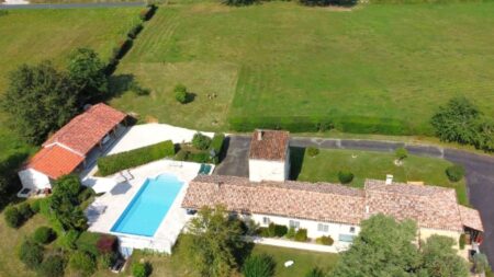 Réf. 1626 - 498.750 €